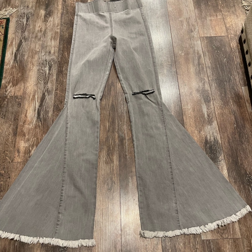 Show me your Mumu bell bottom Jeans